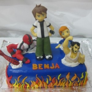 Ben 10 y amigos parado