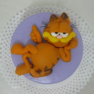 Garfield acostado